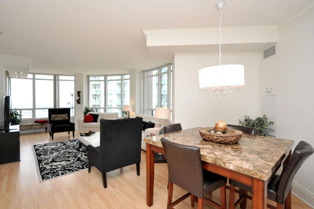Napa Furnished Rental Apartments Square One Mississauga Camera foto