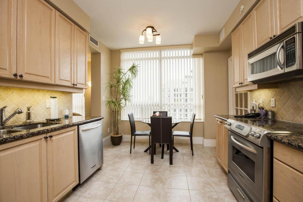 Napa Furnished Rental Apartments Square One Mississauga Camera foto